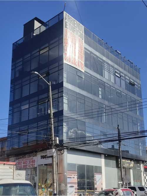 Aviso luminoso para fachada de local comercial fabricado por PO Publicidad